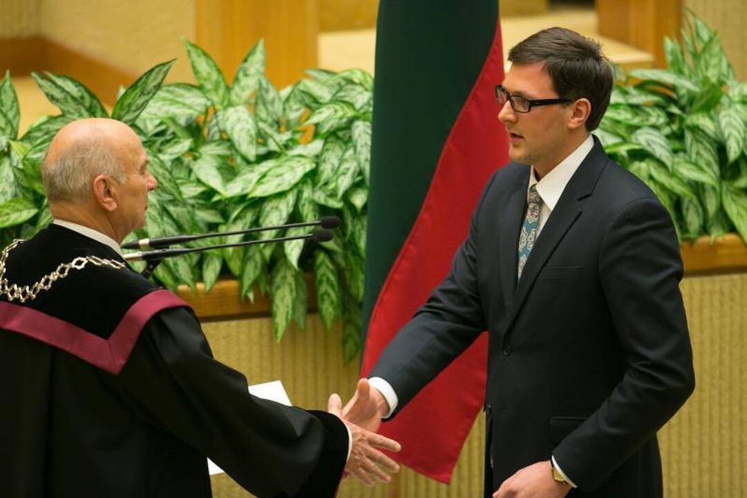 Prisaikdinti 135 naujojo Seimo nariai   
