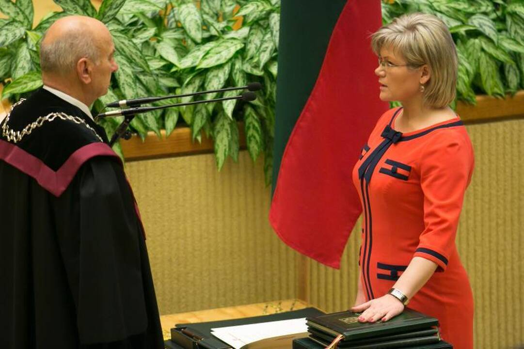Prisaikdinti 135 naujojo Seimo nariai   