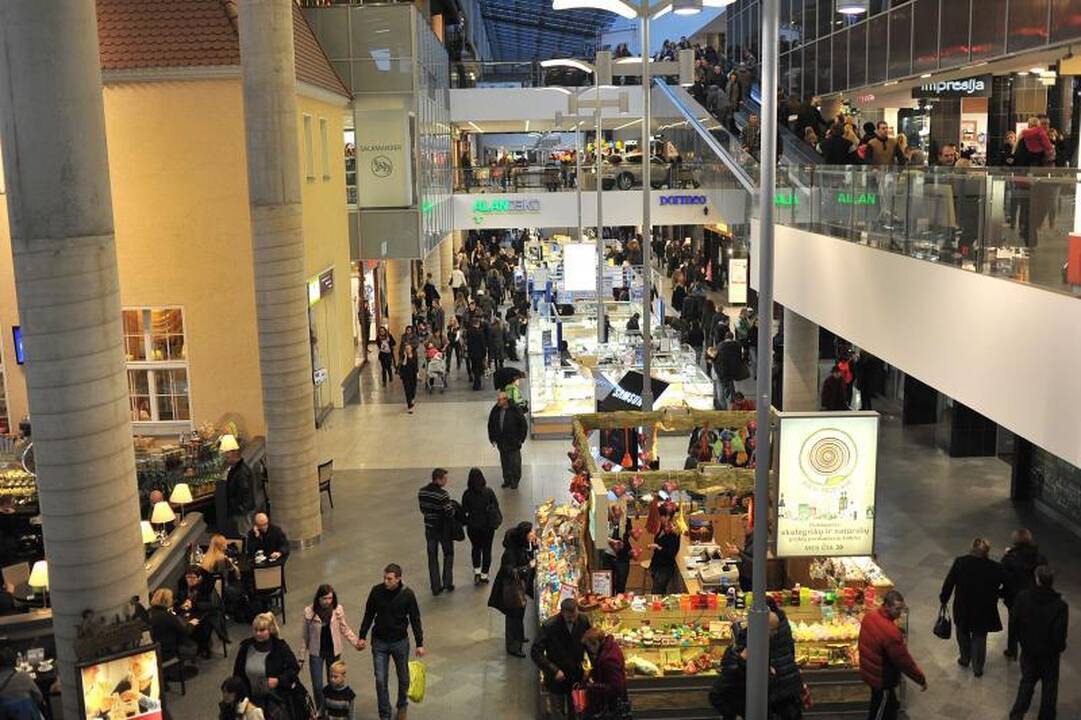 Į Kauno „Akropolį“ suplaukė minios pirkėjų