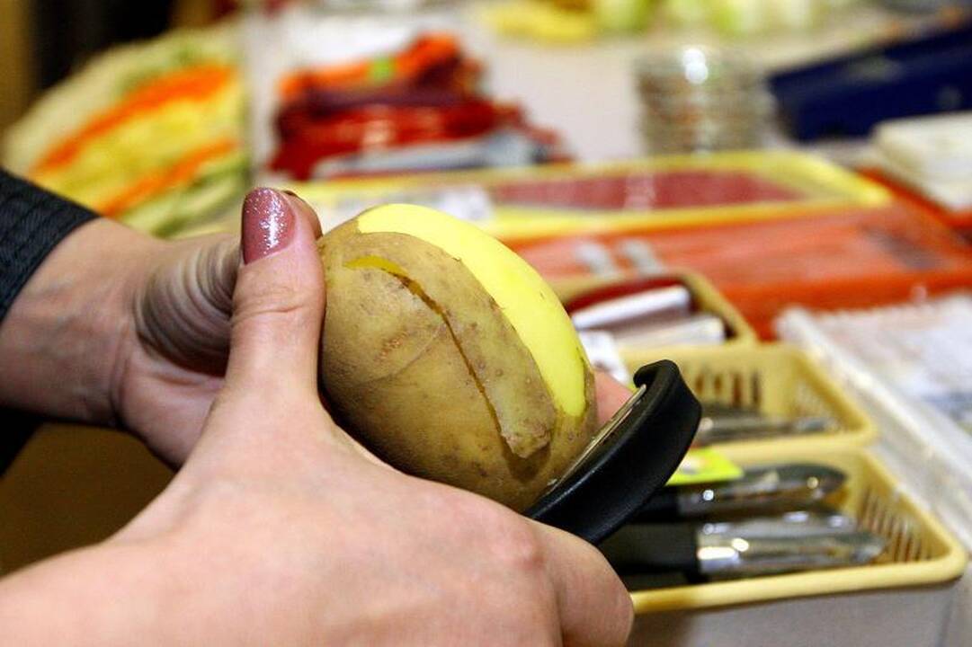 „Moters pasaulyje“ – ir vyrai, pasiryžę sumokėti už žmonų pirkinius