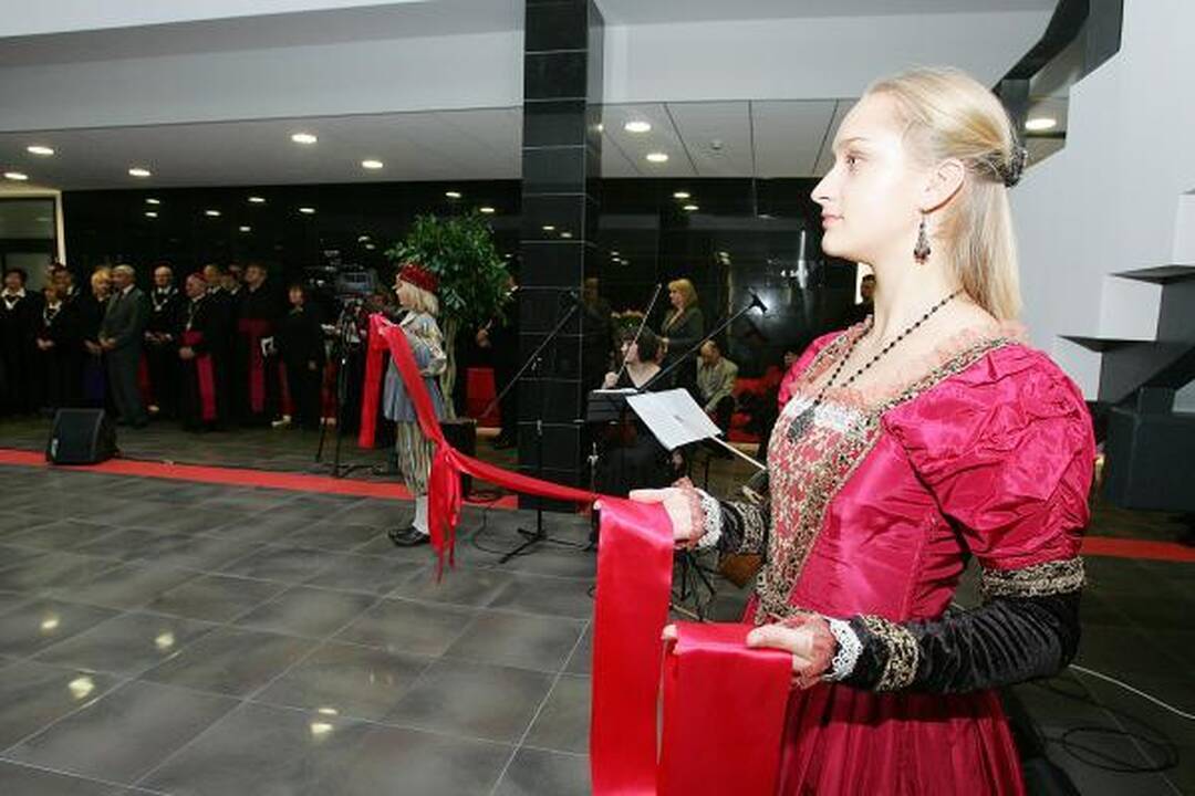 Atidaryti nauji Teismo rūmai 