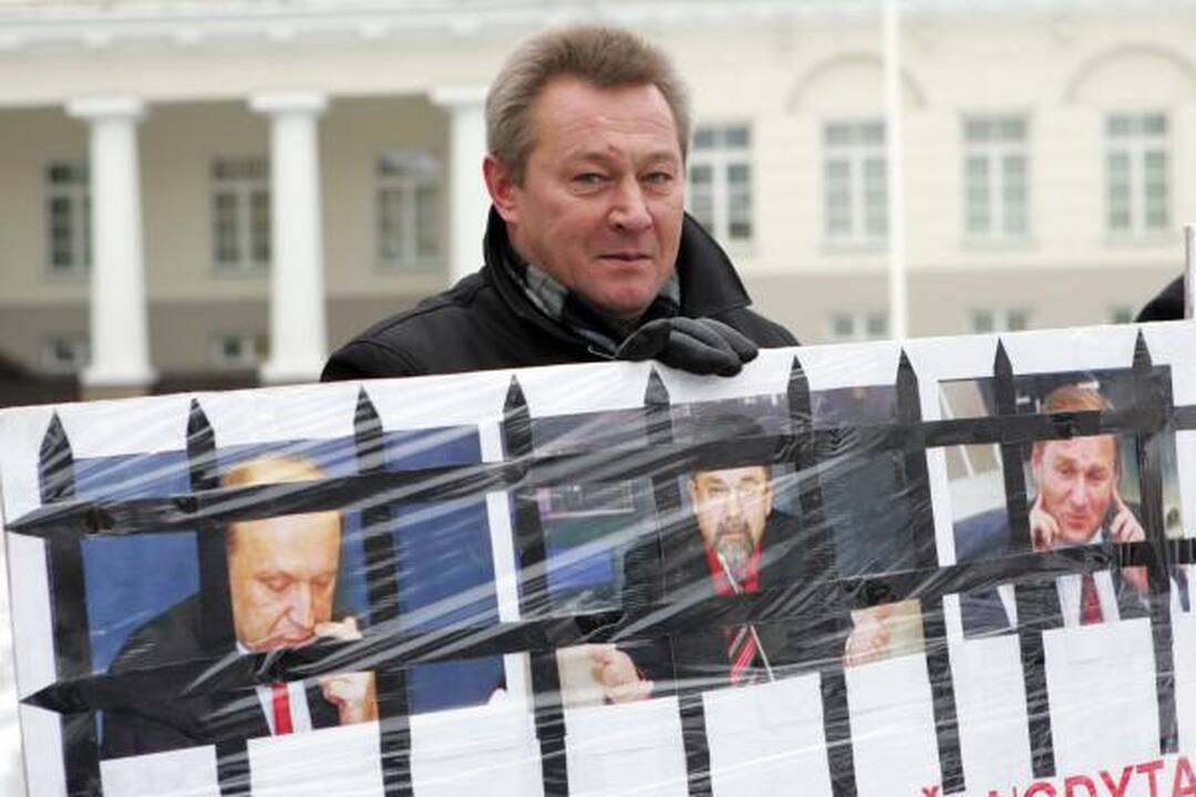 Medikai mitinge prašė Prezidentės užtarimo dėl darbo valandų ir atostogų trukmės