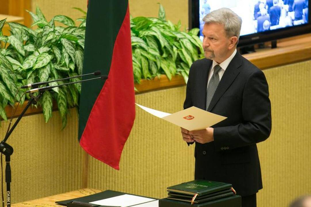 Prisaikdinti 135 naujojo Seimo nariai   