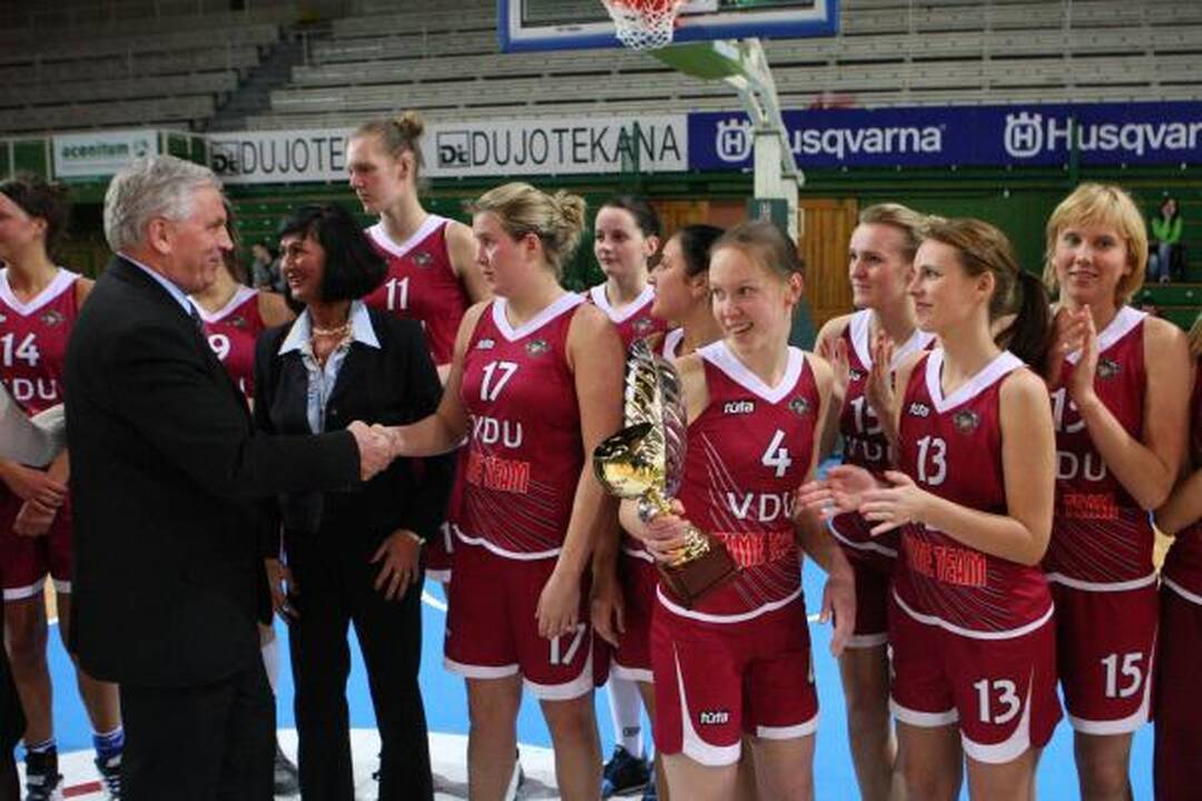 Tarp studenčių stipriausios LKKA krepšininkės