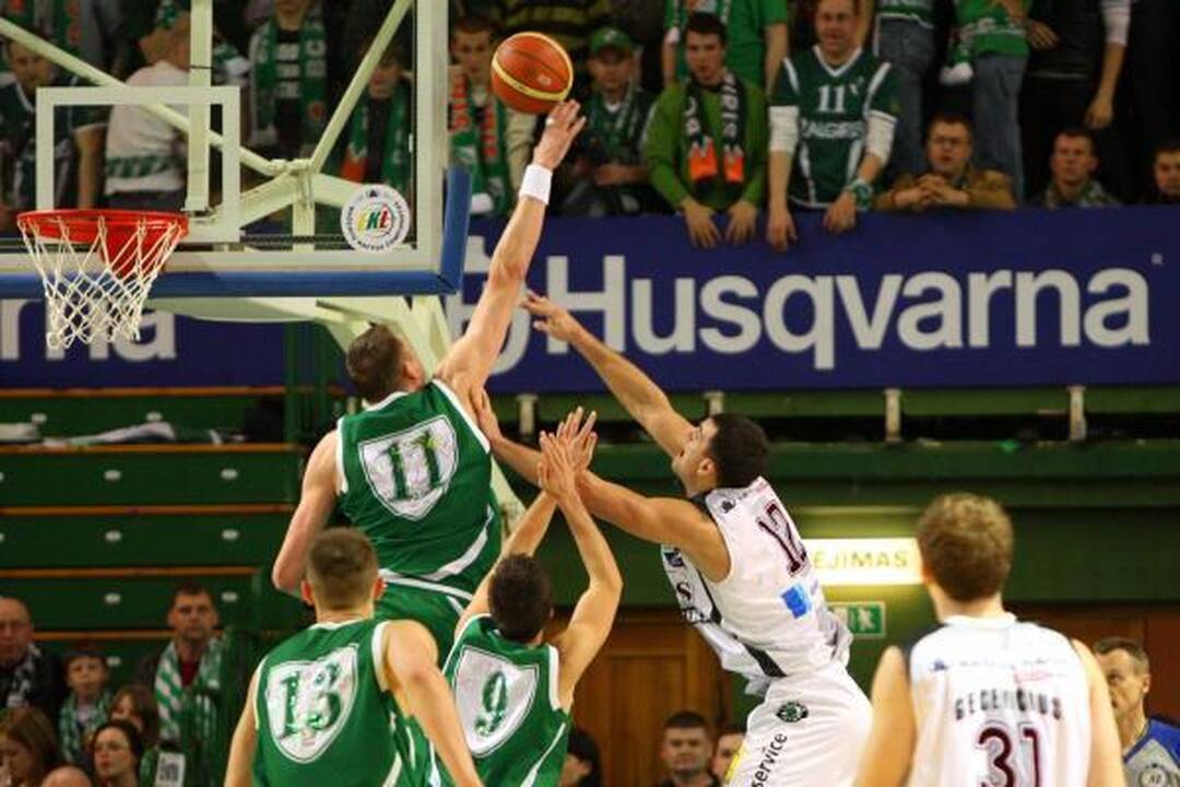 „Žalgiris“ patiesė Europos taurės laimėtoją „Lietuvos rytą“ (papildyta 21.10 val.)