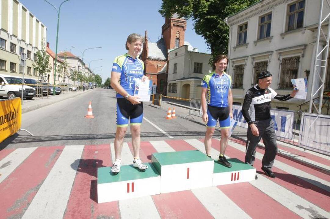 Dviračių mėgėjai šventė vasaros sezono pradžią