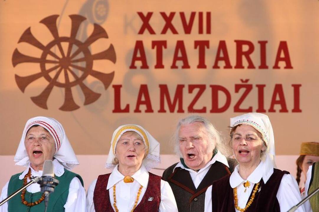 Festivalis „Atataria lamzdžiai“ gaivina vestuvių tradicijas