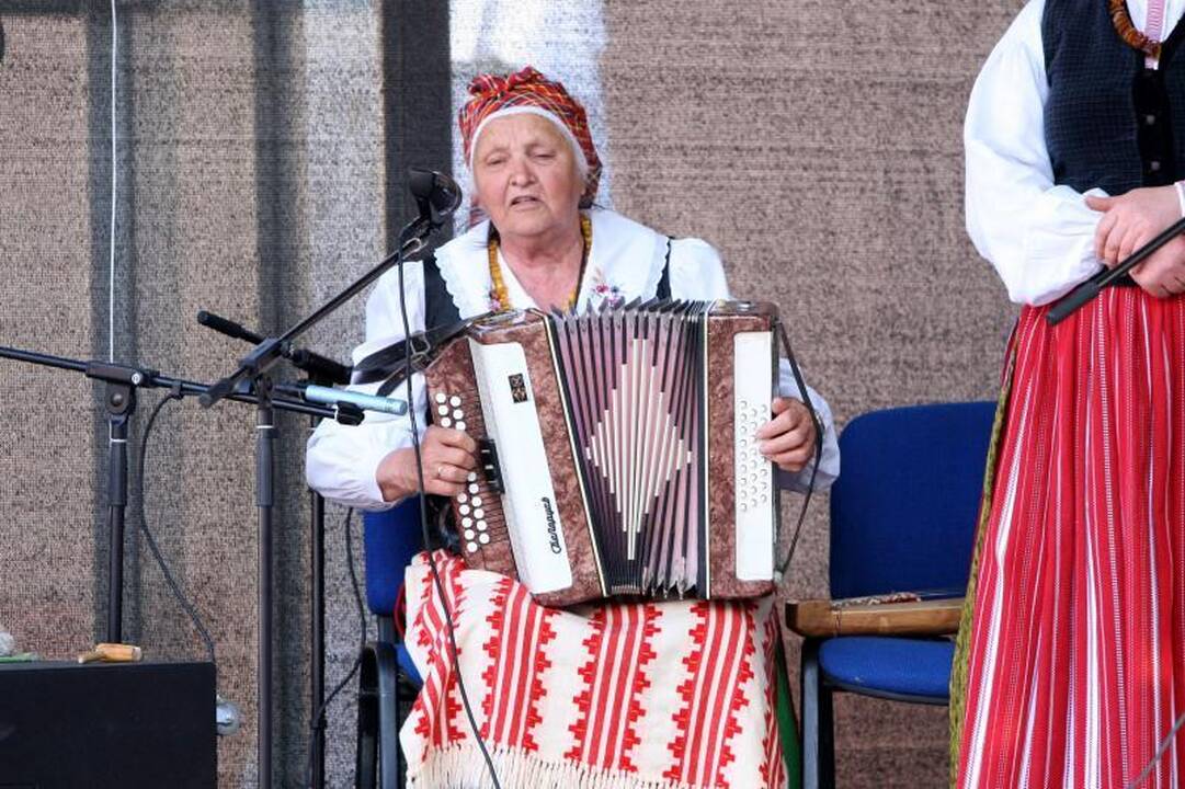 Festivalis „Atataria lamzdžiai“ gaivina vestuvių tradicijas