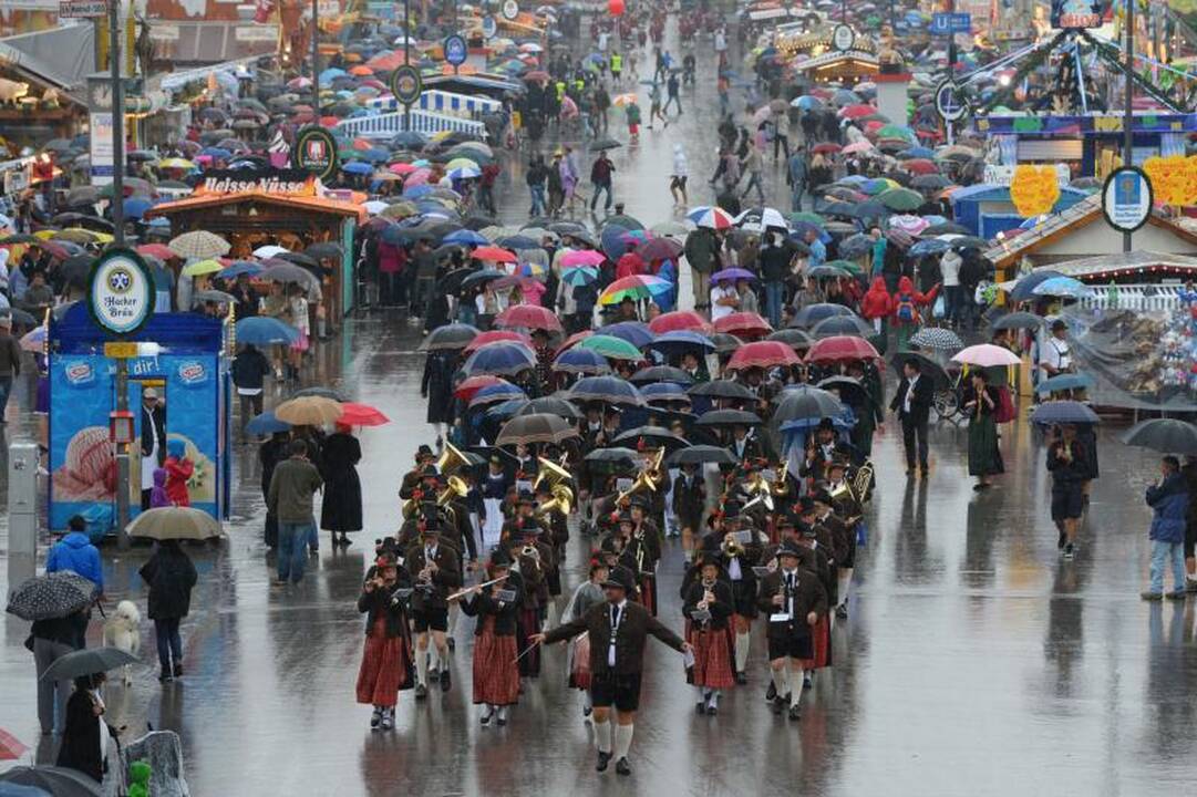 Festivalyje „Oktoberfest“ šiemet išgerta 7,5 mln. litrų alaus