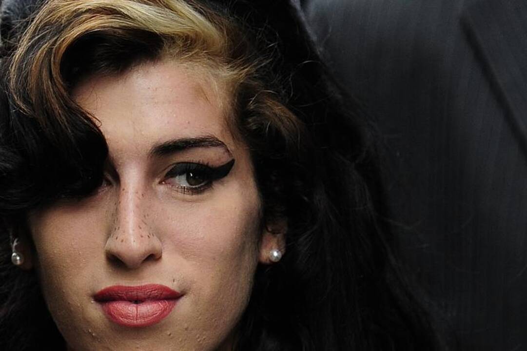 Gerbėjai gedi Amy Winehouse