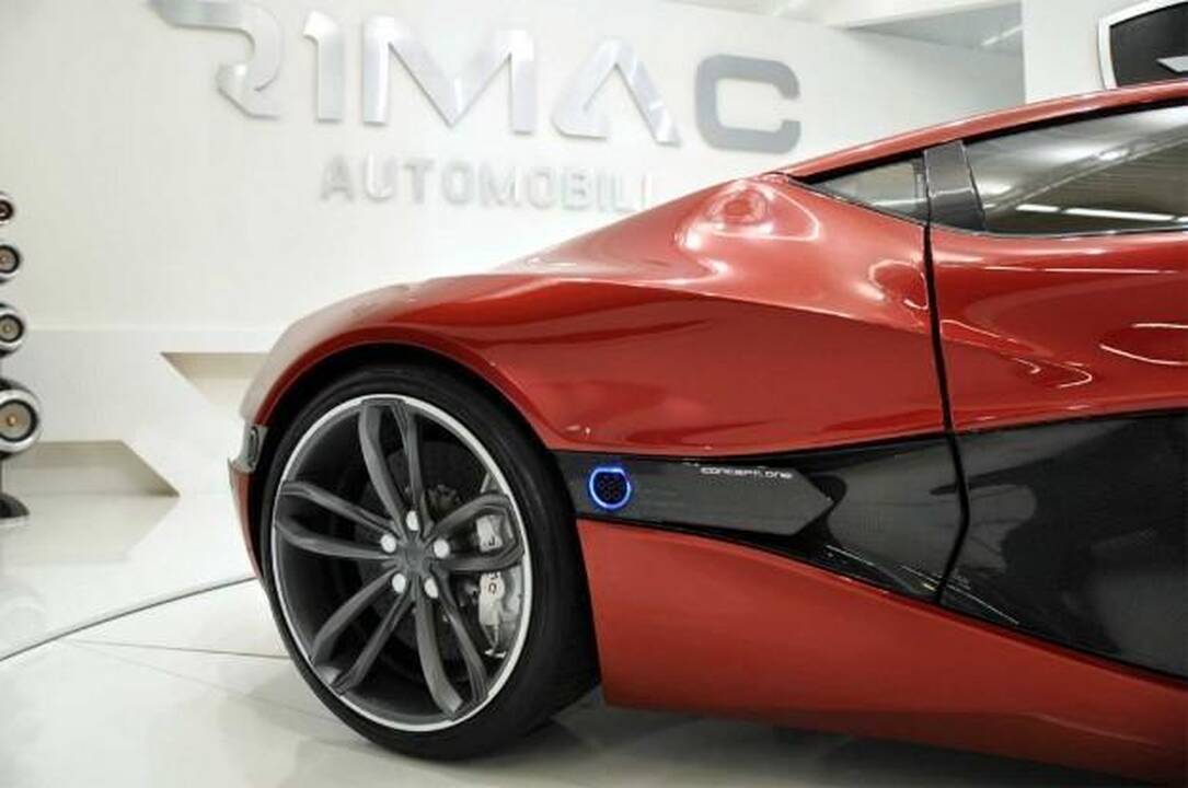 Frankfurtas: kroatai parodė savo superautomobilį-perlą