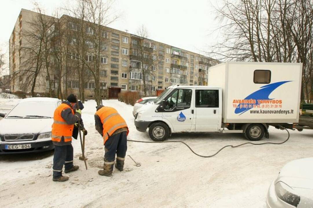 Kaune dėl vandentiekio avarijos trys daugiabučiai liko be vandens 