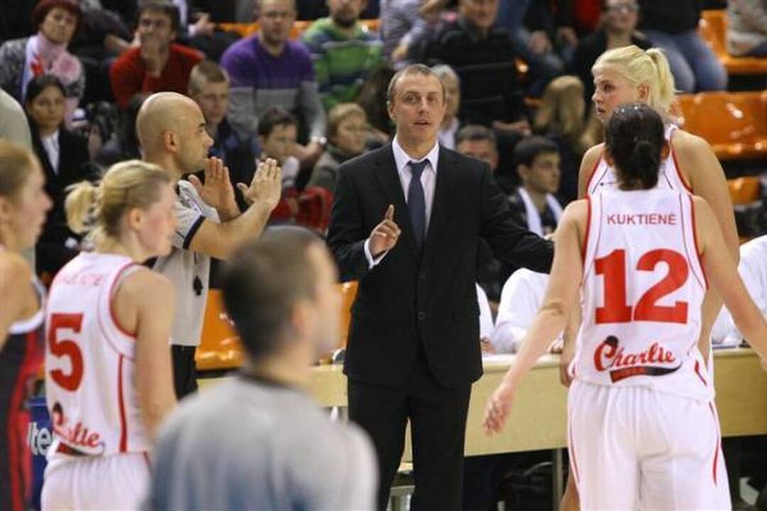 „Viči-Aisčių“ krepšininkės įveikė Eurolygos čempiones