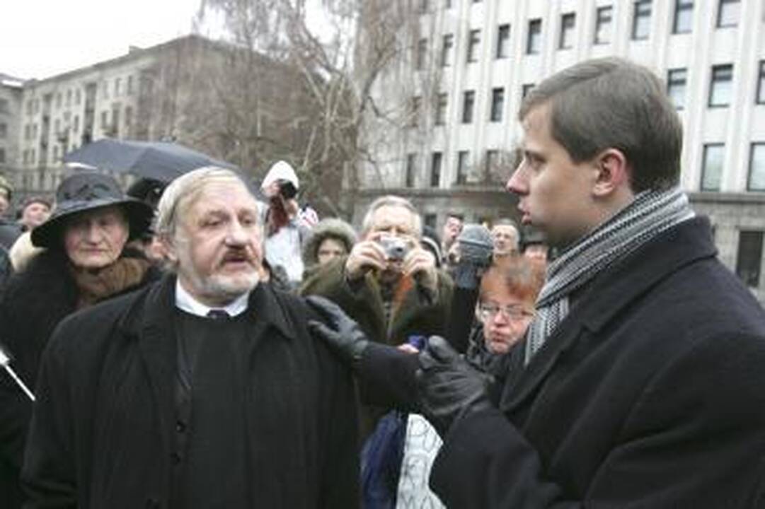 V.Šustausko saulė jau nusileido