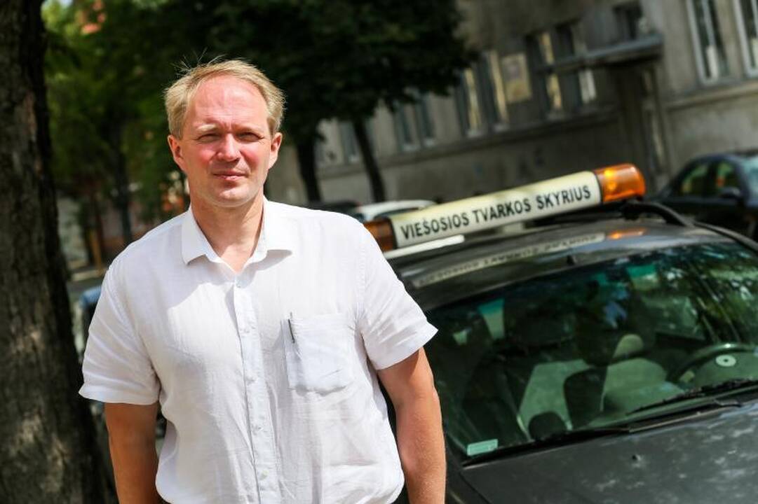 Viešosios tvarkos prievaizdai atsisveikina su ginklais