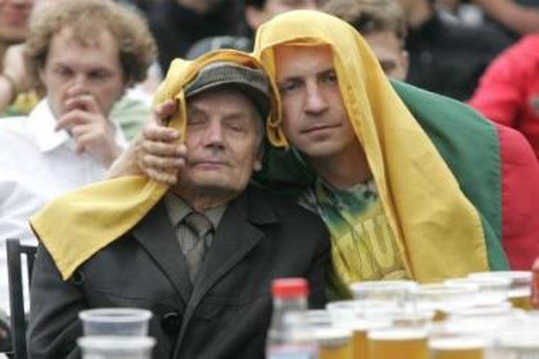 Palaikymas: čempionato emocijos suvienys ir jaunus, ir senus.