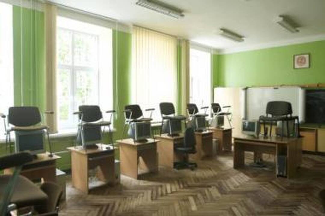 Muziejai, bibliotekos ir mokyklos – be ryšio