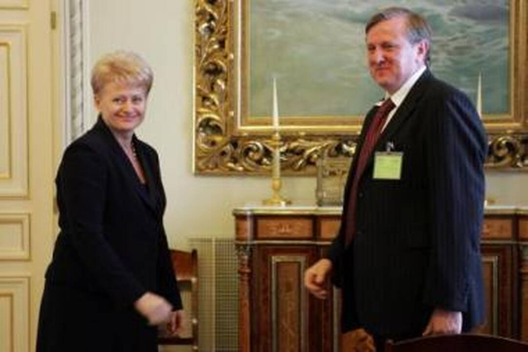 Nuspręsta: premjeras A.Kubilius užsiminė, kad R.Dagys (nuotr.) tikrai bus pakeistas, tačiau kuo – kol kas nepranešė.