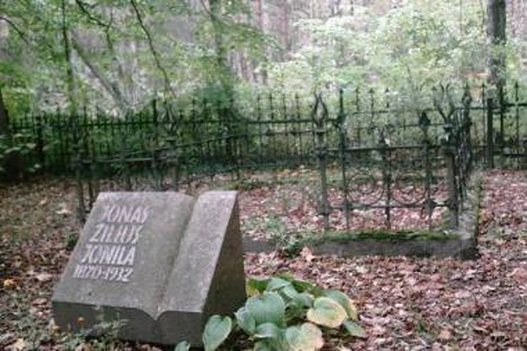 Susikirto dėl gubernatoriaus įamžinimo