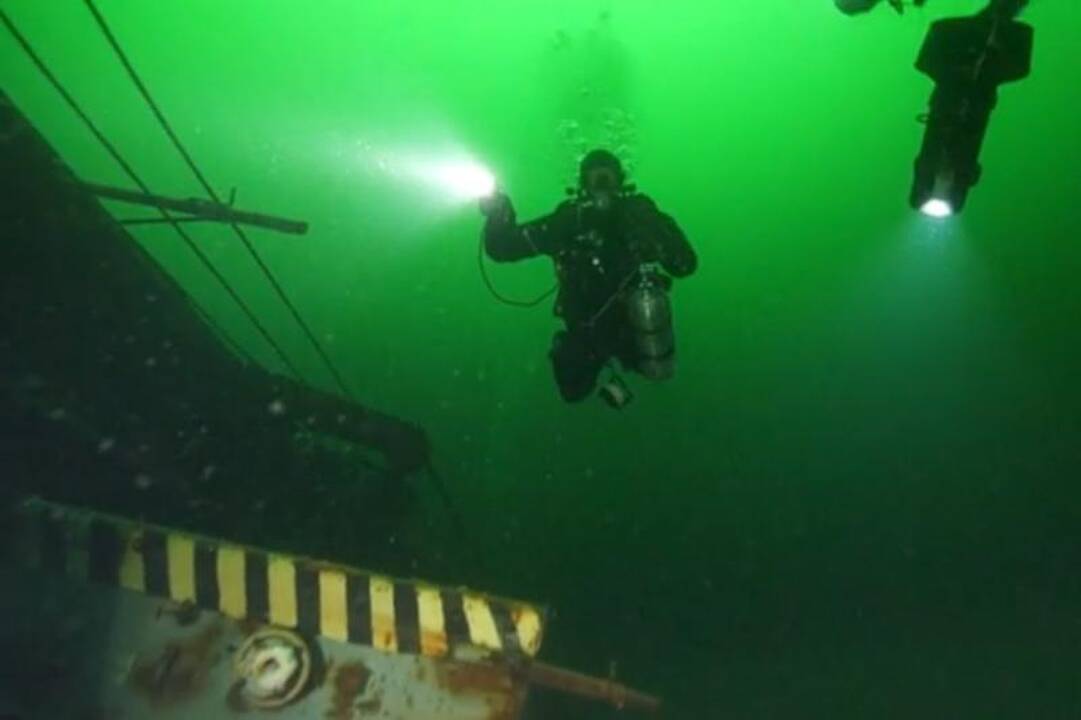 Baltijos jūros dugne nuskendęs dokas jau nekelia pavojaus