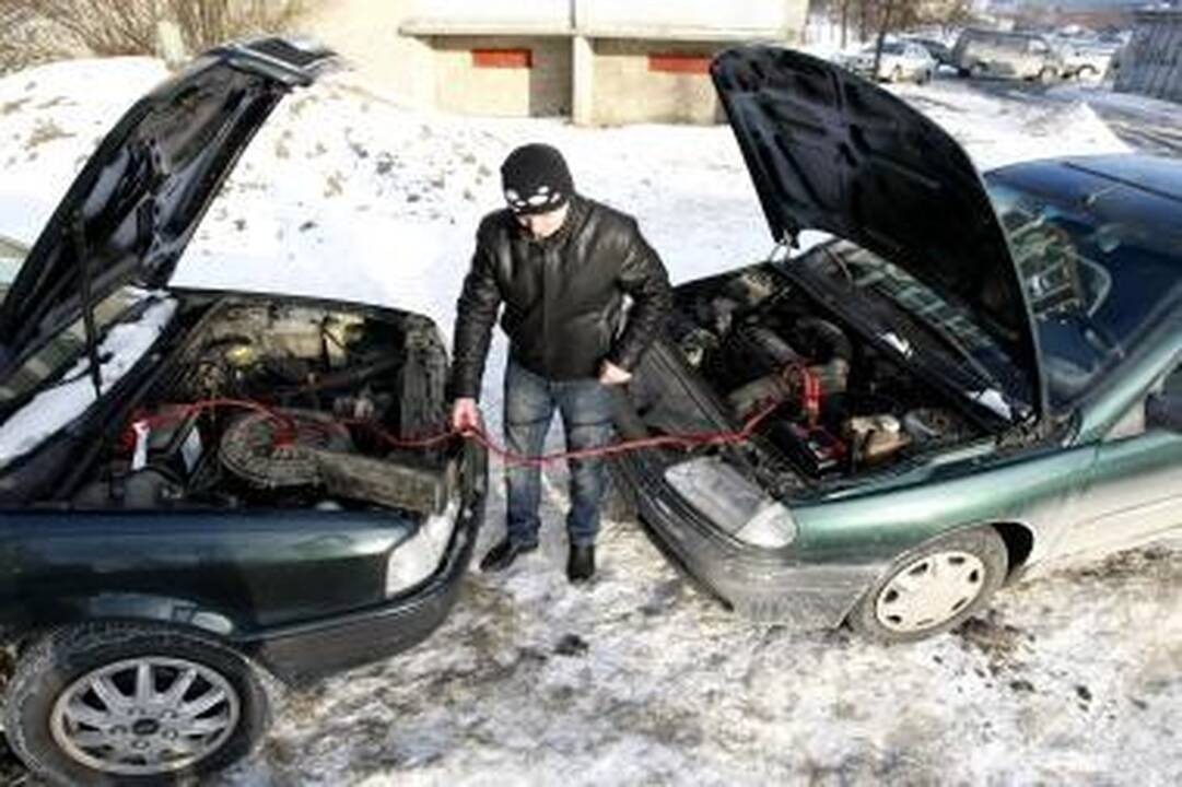 Speigas: per šalčius greičiau nei įprastai išsikrauna akumuliatoriai.