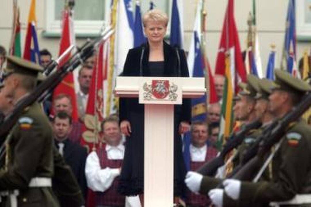 Taktika: ekspertai pastebi, kad D.Grybauskaitė kalba tai, ką nori girdėti visuomenė.