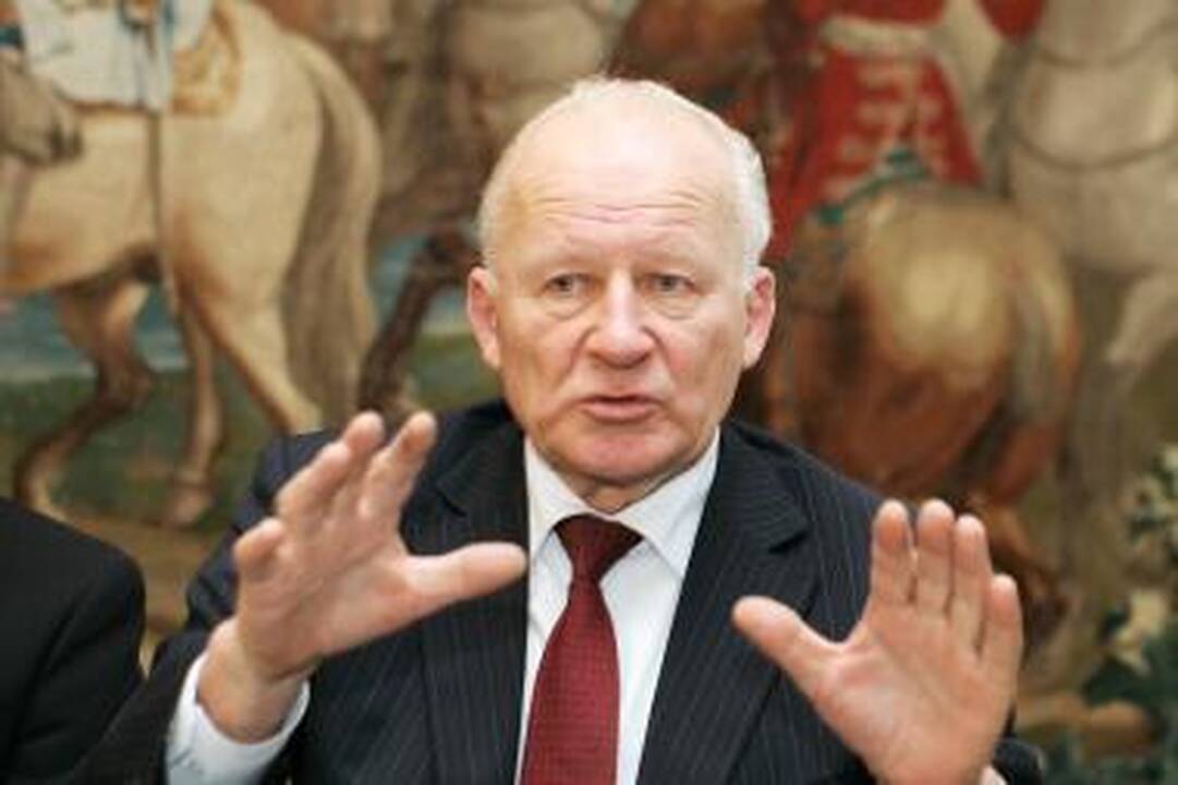 Politikų šou brangiai kainuoja