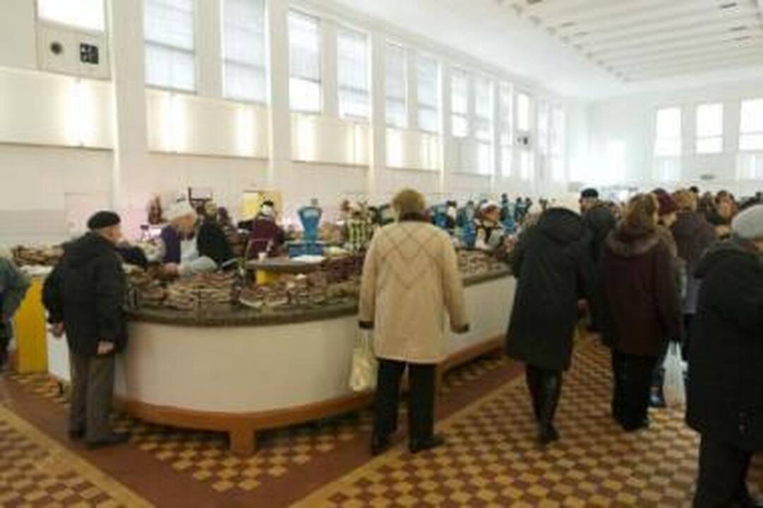 Lengviau: mažesnius mokesčius turguje moka tie prekiautojai, kuriems nereikia šaldymo įrangos.