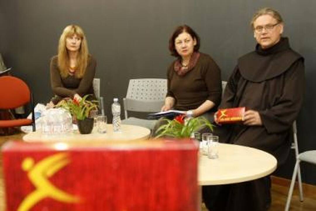 Pokyčiai: simbolinė vilties plyta šiemet apvilkta naujais rūbais.
