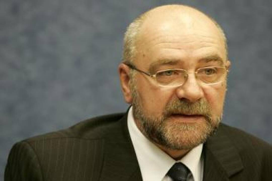 Kitąmet pirksime žvakes