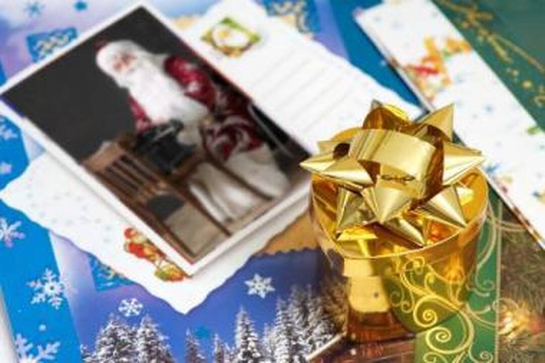 Keičiasi sveikinimo tradicijos