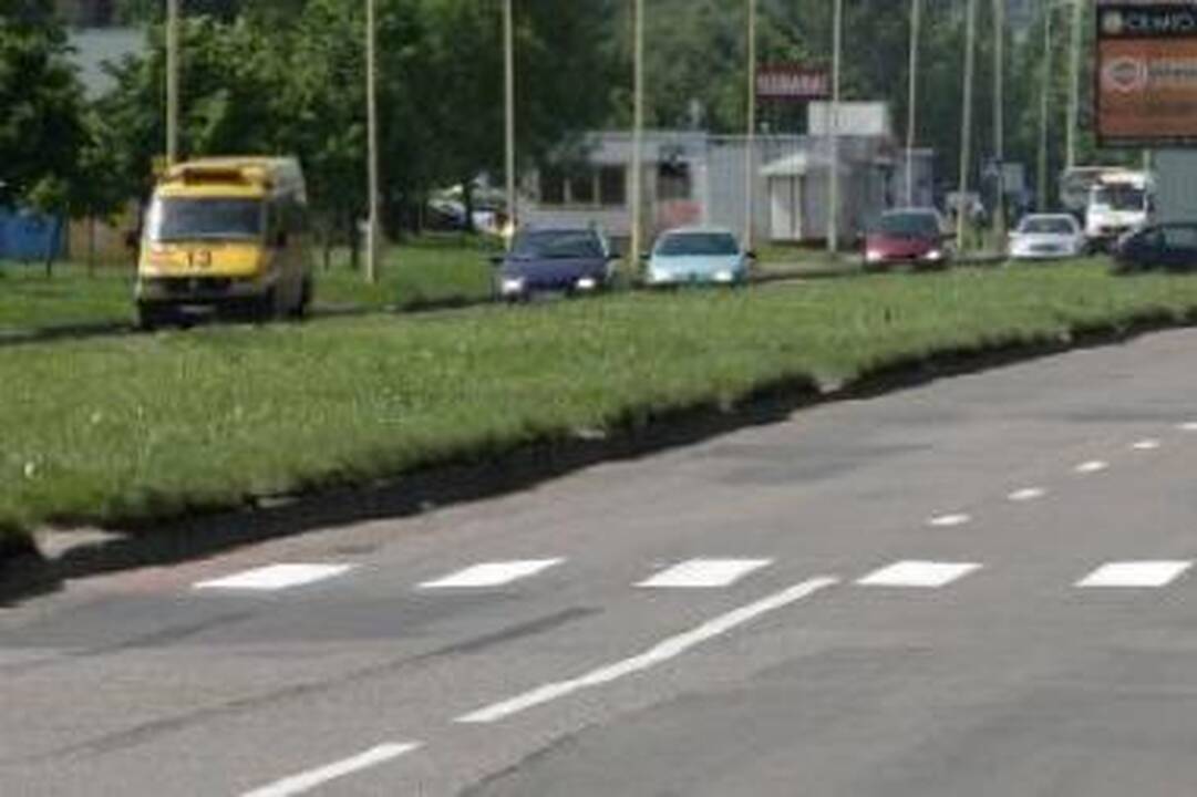 Išsisuks: šiemet gatvėms ženklinti lėšų skirta mažiau nei pernai, tačiau savivaldybė tvirtina, kad būtiniausi darbai bus padaryti.