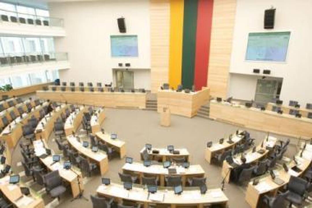Keliauninkai: nuo tos dienos, kai naujieji Seimo nariai davė priesaiką valstybei, jiems paskirta daugiau kaip 220 komandiruočių.
