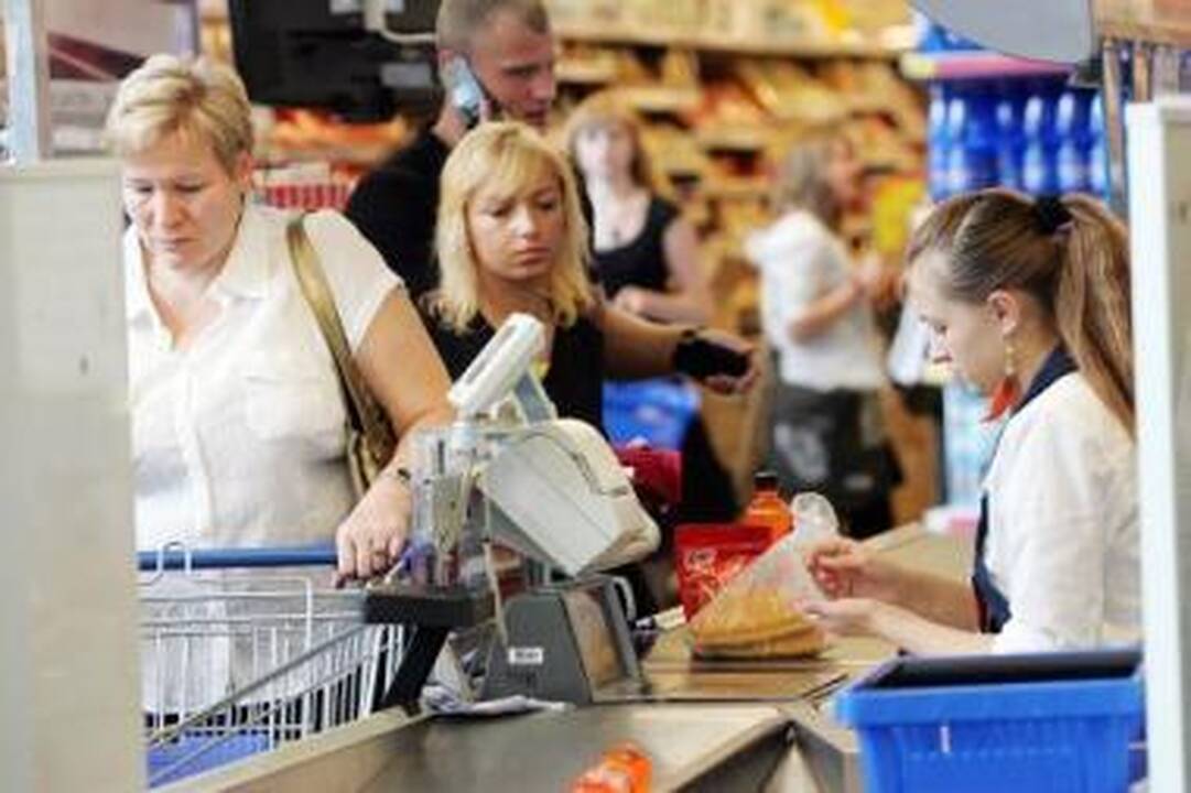 Neišsipildė: iki šiol prekybininkai tvirtino, kad dėl didėsiančio PVM prekių kainos nedidės, tačiau dabar jie žada nebranginti tik būtiniausių maisto produktų.