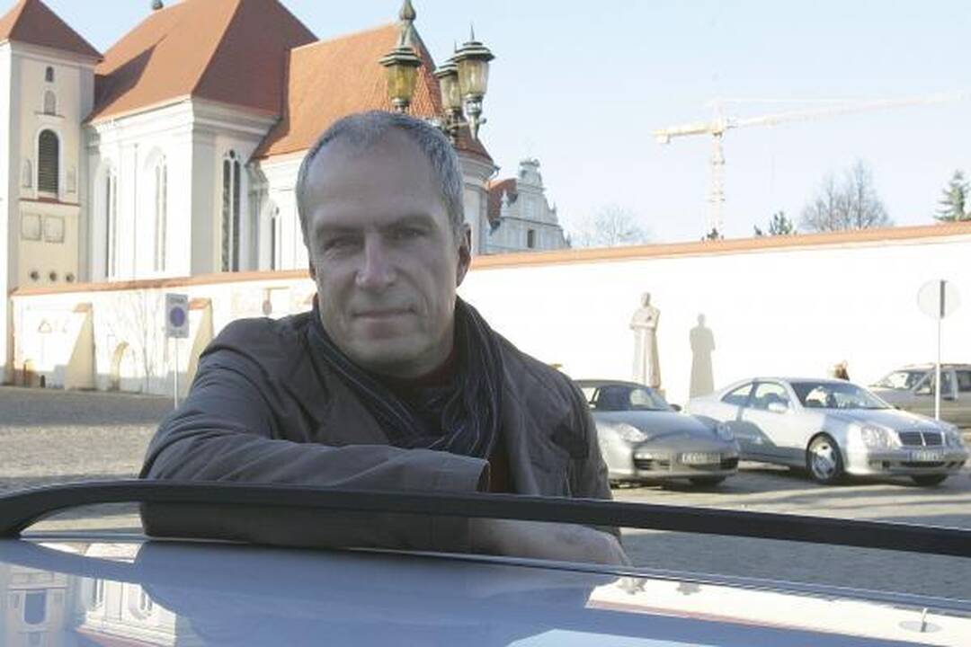 Silpnybė: E.Sipavičius mėgsta vienatūrius automobilius.