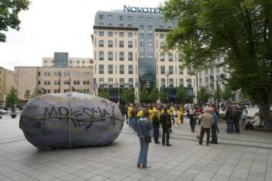 Gana: valdžia nusprendė, kad didinti mokesčių akmens nebegalima.