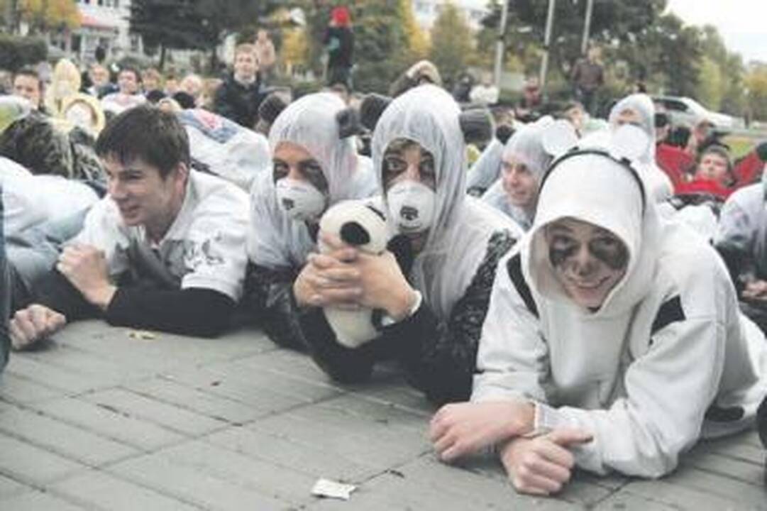 Krikštynos: pramoga ar pasityčiojimas?