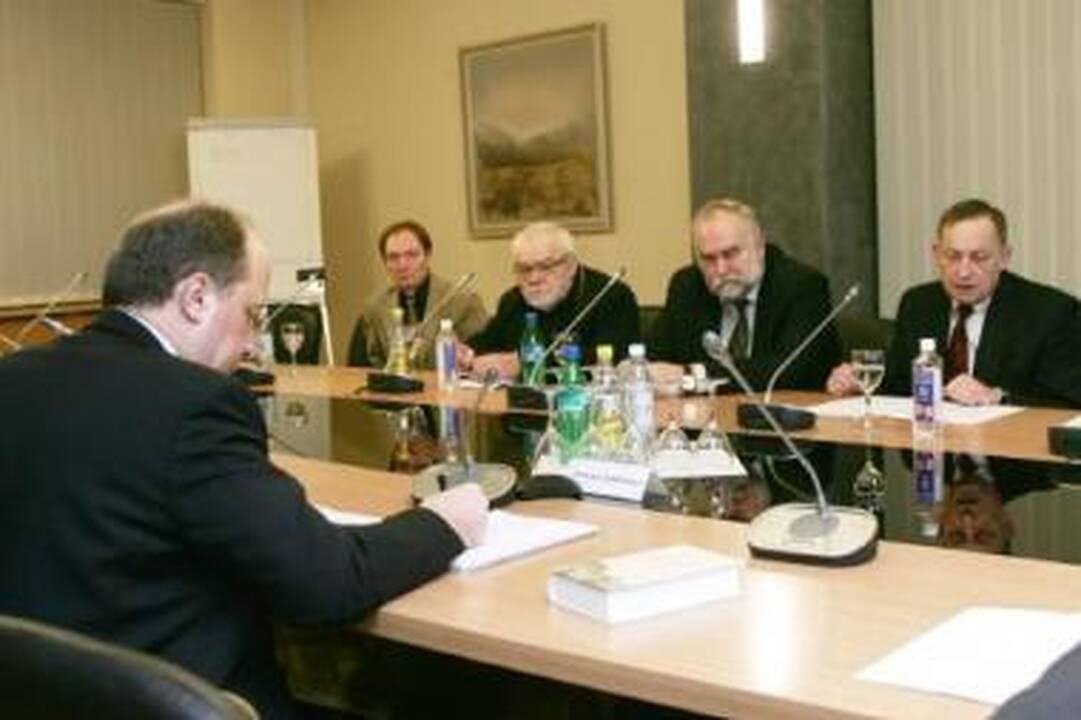 Kaltinimas: menininkai teigia, kad premjeras juos apgavo.
