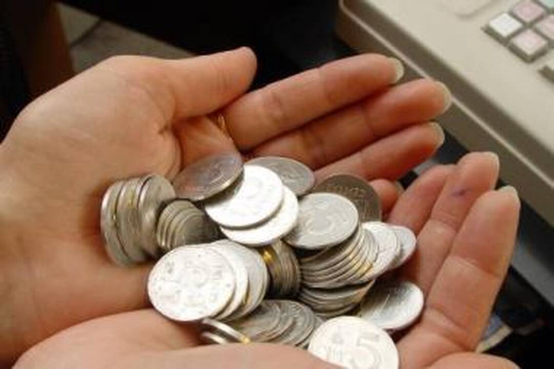 Permainos paplonino pinigines
