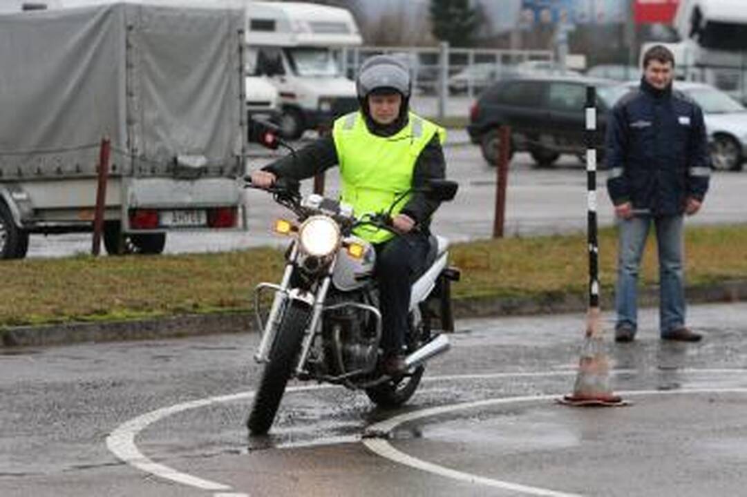 Kaip per keturiolika dienų tapau motociklininku