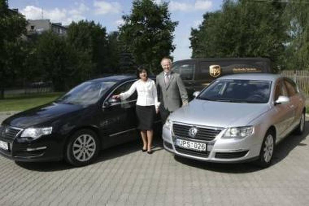 Pasikeitė: buvusiu mero automobiliu važinėjantis V.Lašas kartais pristato ir siuntas.