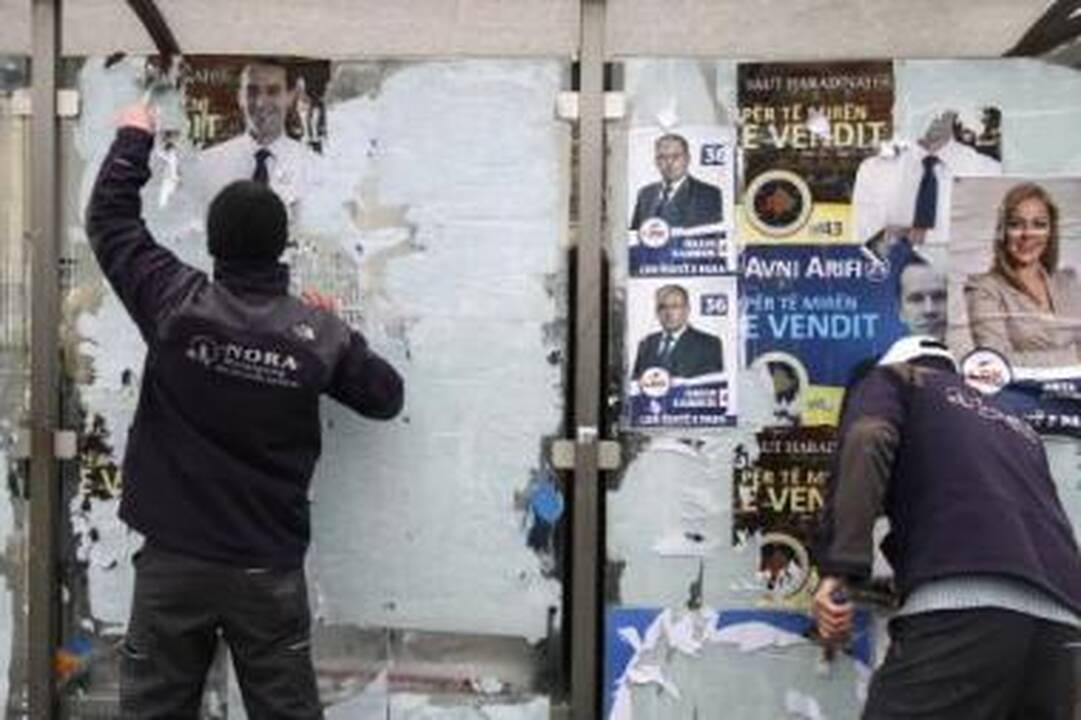 Nesėkmė: pirmieji rinkimai po to, kai buvo atgauta nepriklausomybė, į etniškai susiskaldžiusį Kosovą ramybės neatnešė.