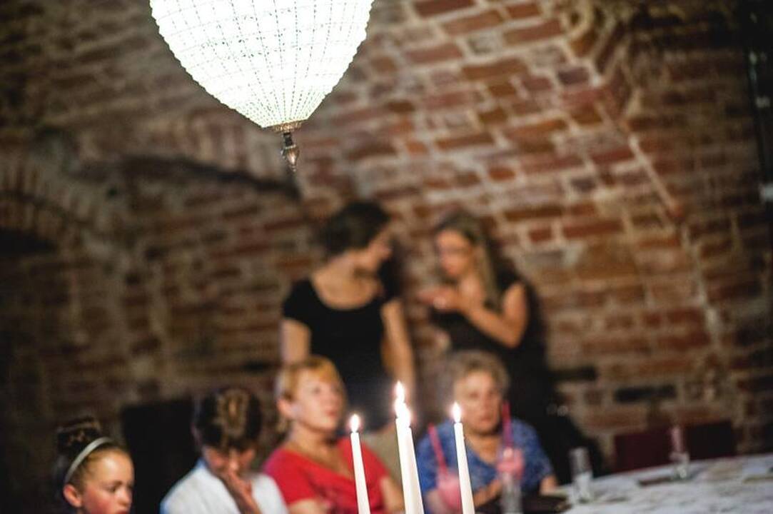 Senamiesčio kavinėse –    Dievo žodis   
