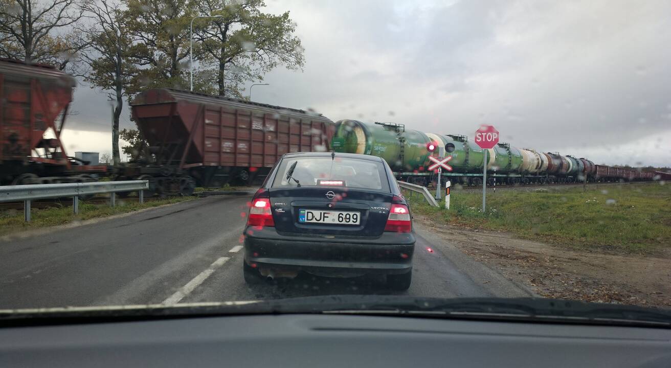 Srautas: per parą geležinkelio linija iš Klaipėdos per Pagėgius įprastu režimu planuojama praleisti 11 sąstatų.