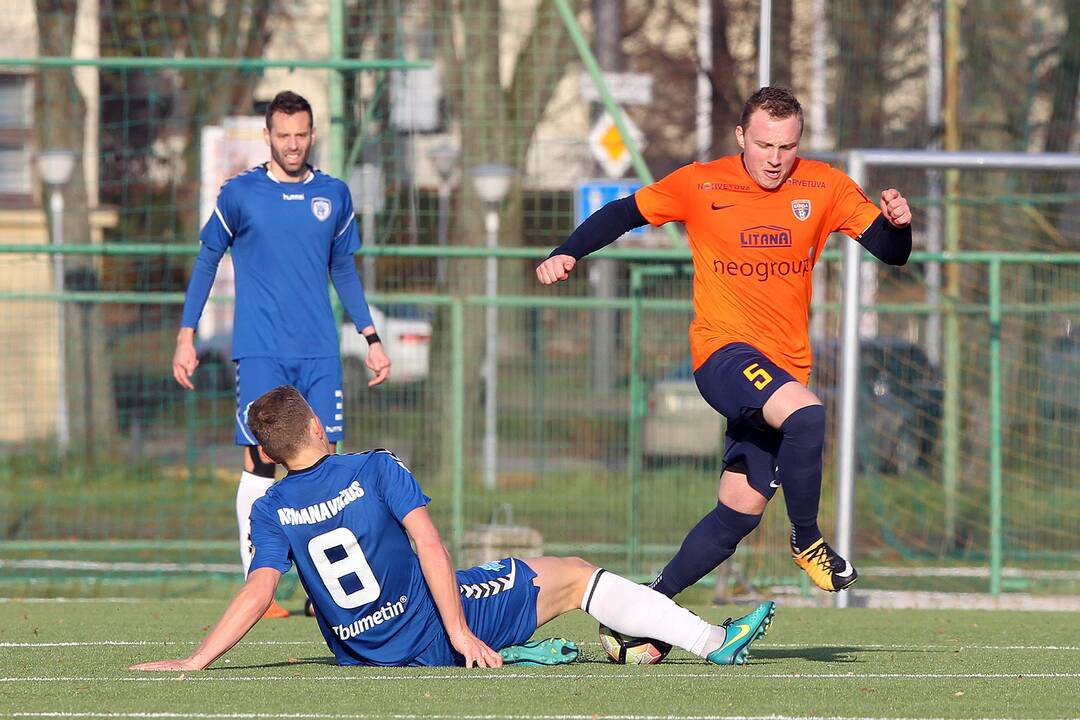 Futbolas: „Stumbras“ – „Banga“ 3:0