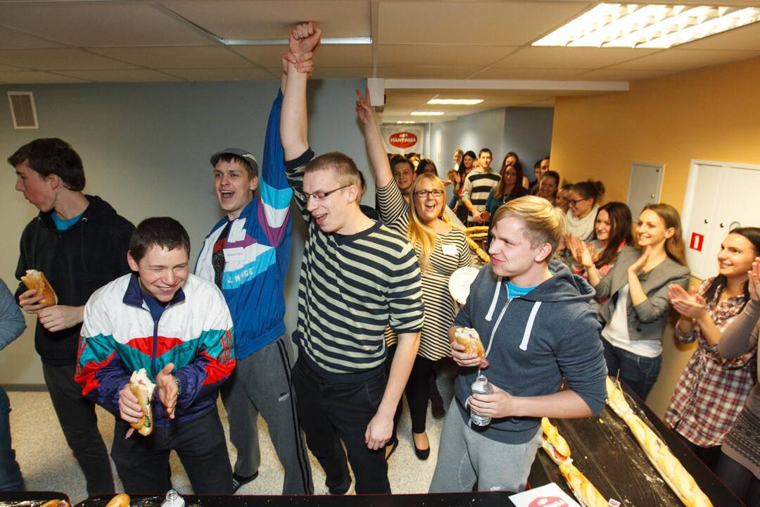 VDU studentai gamino ilgiausią sumuštinį