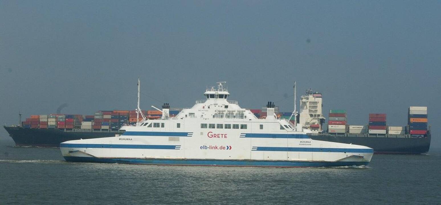 Erdvės: Elbės vaizdas iš kelto vairininko kabinos.