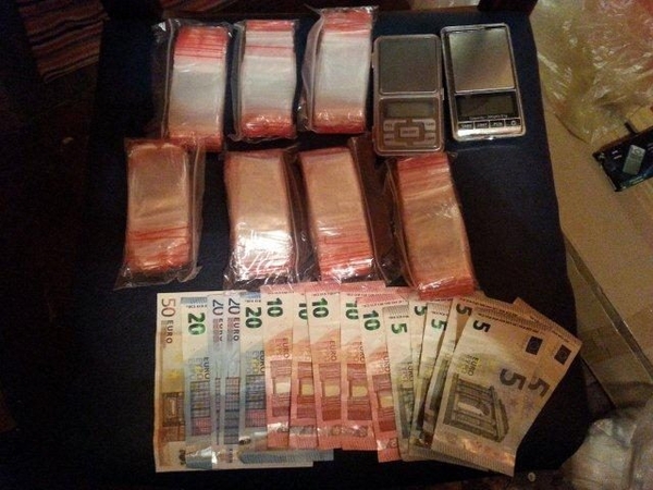 Vilijampolėje sulaikyti įtariami narkotikų platintojai
