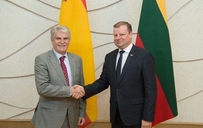 Ispanijos ministras Vilniuje agituoja už glaudesnius ES ryšius 