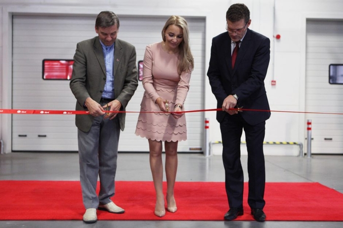 Atidarytas didžiausias Baltijos šalyse siuntų rūšiavimo terminalas